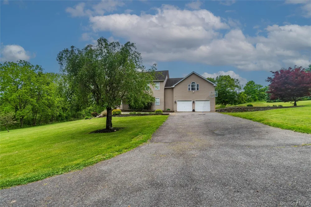 1 Starlight Path Wallkill, NY 12589