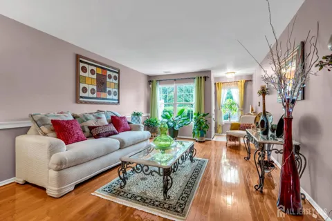 5 Ardmore Place
