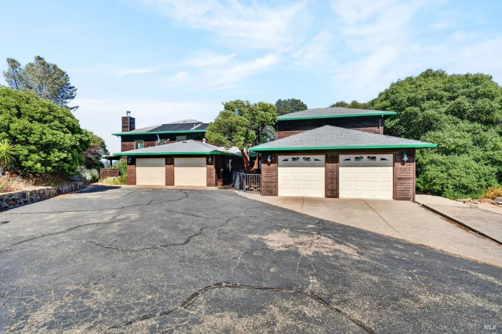 7490 Walnut Lane Lower Lake, CA 95457
