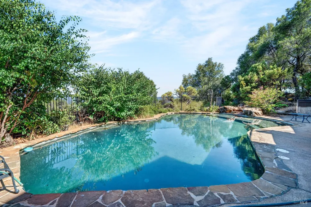 7490 Walnut Lane Lower Lake, CA 95457