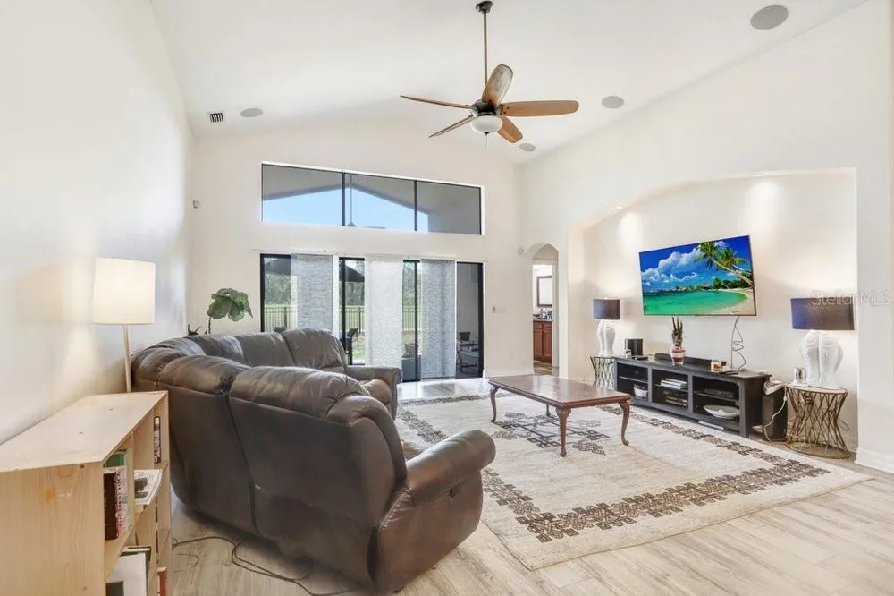 15723 STARLING WATER DRIVE Lithia, FL 33547