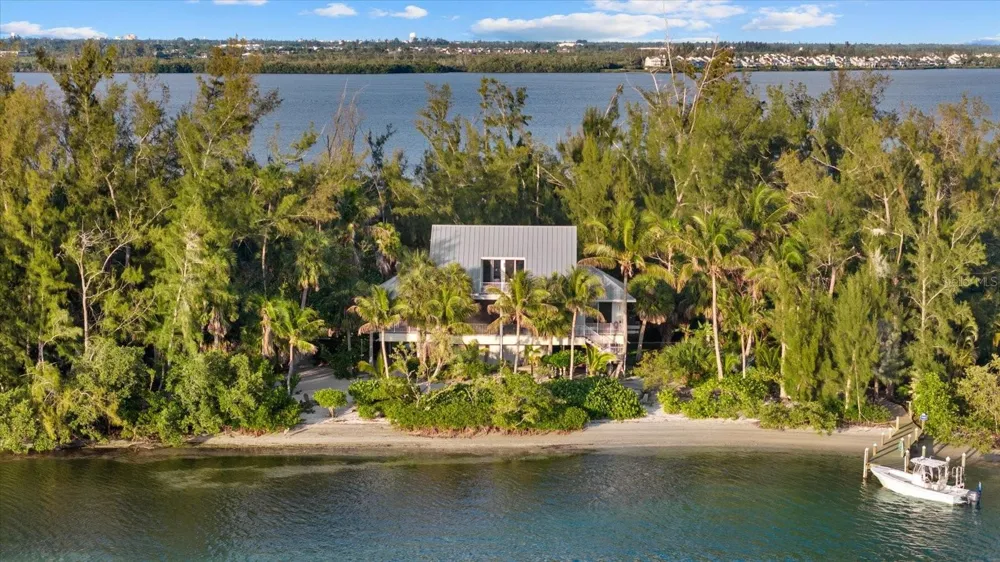 7143 LA LENAIRE DRIVE Longboat Key, FL 34228
