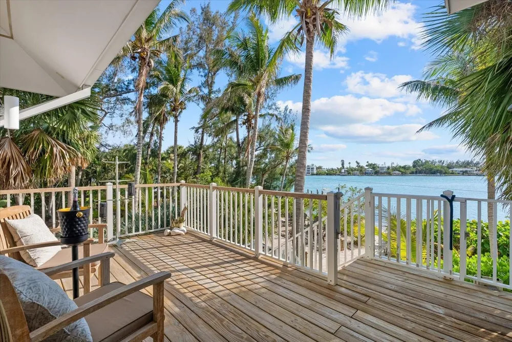 7143 LA LENAIRE DRIVE Longboat Key, FL 34228