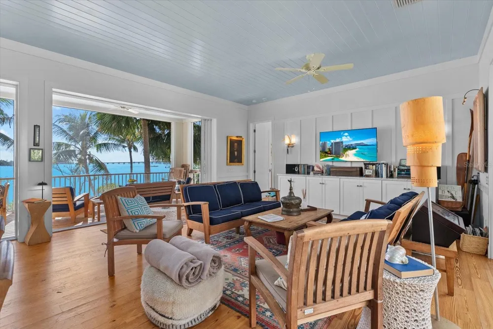 7143 LA LENAIRE DRIVE Longboat Key, FL 34228