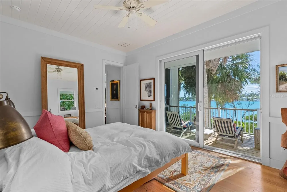 7143 LA LENAIRE DRIVE Longboat Key, FL 34228