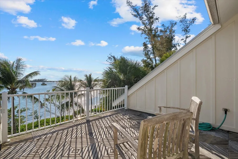 7143 LA LENAIRE DRIVE Longboat Key, FL 34228