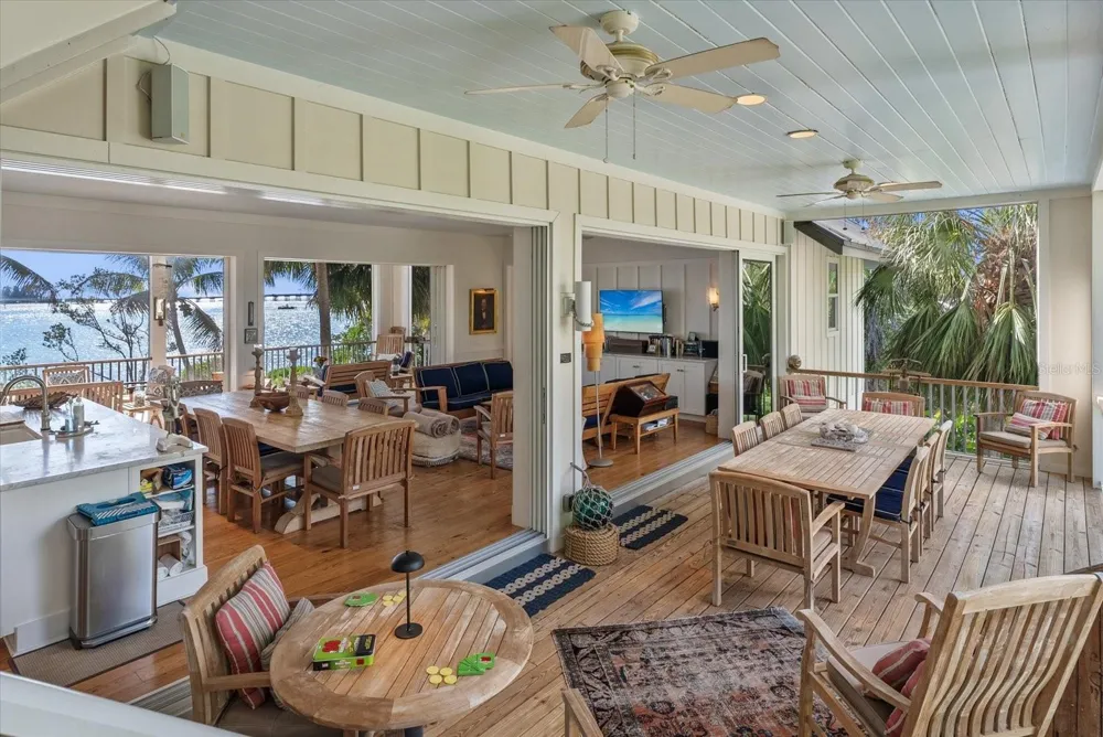 7143 LA LENAIRE DRIVE Longboat Key, FL 34228