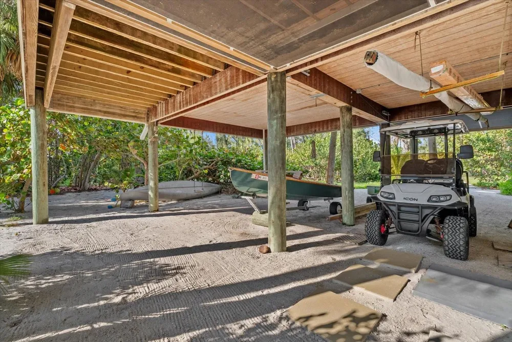 7143 LA LENAIRE DRIVE Longboat Key, FL 34228