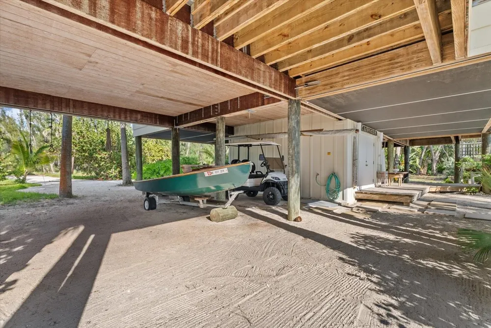 7143 LA LENAIRE DRIVE Longboat Key, FL 34228