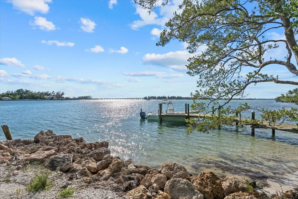 7143 LA LENAIRE DRIVE Longboat Key, FL 34228
