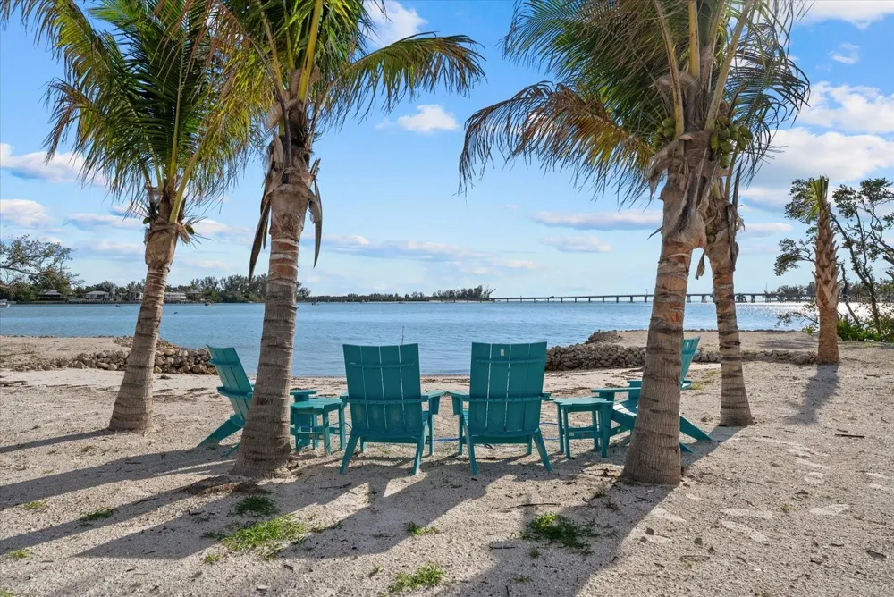 7143 LA LENAIRE DRIVE Longboat Key, FL 34228