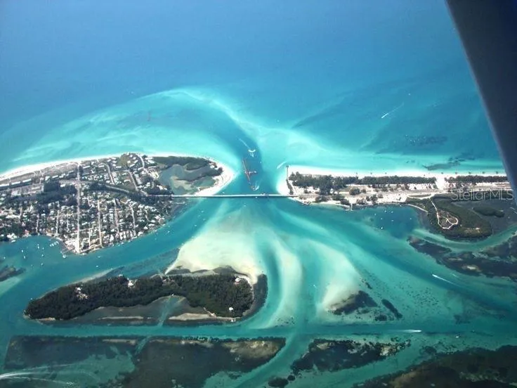 7143 LA LENAIRE DRIVE Longboat Key, FL 34228