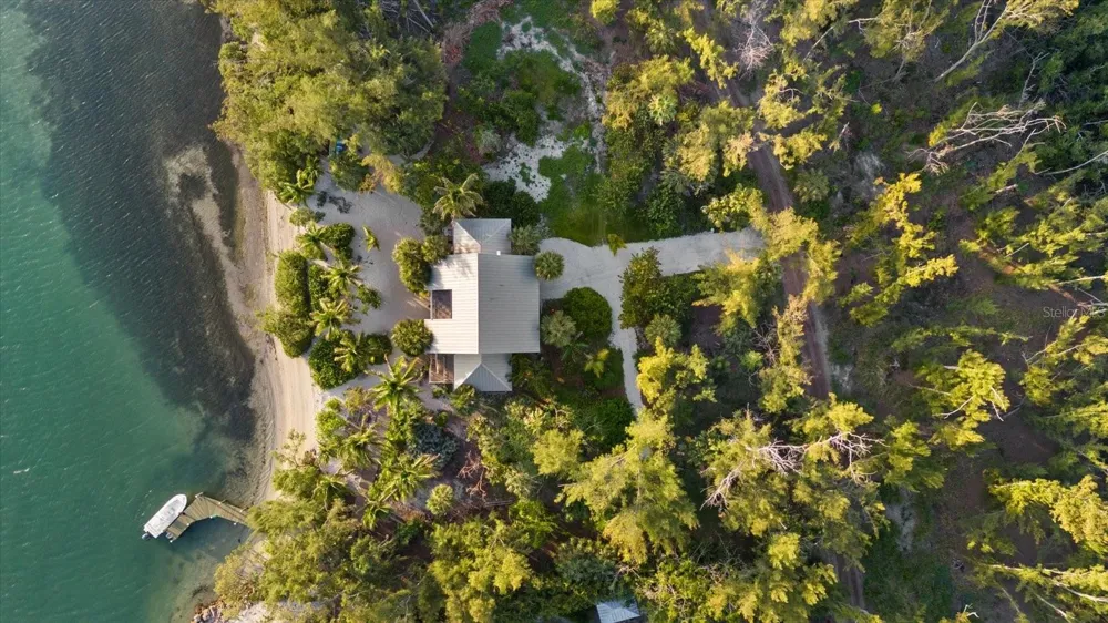 7143 LA LENAIRE DRIVE Longboat Key, FL 34228