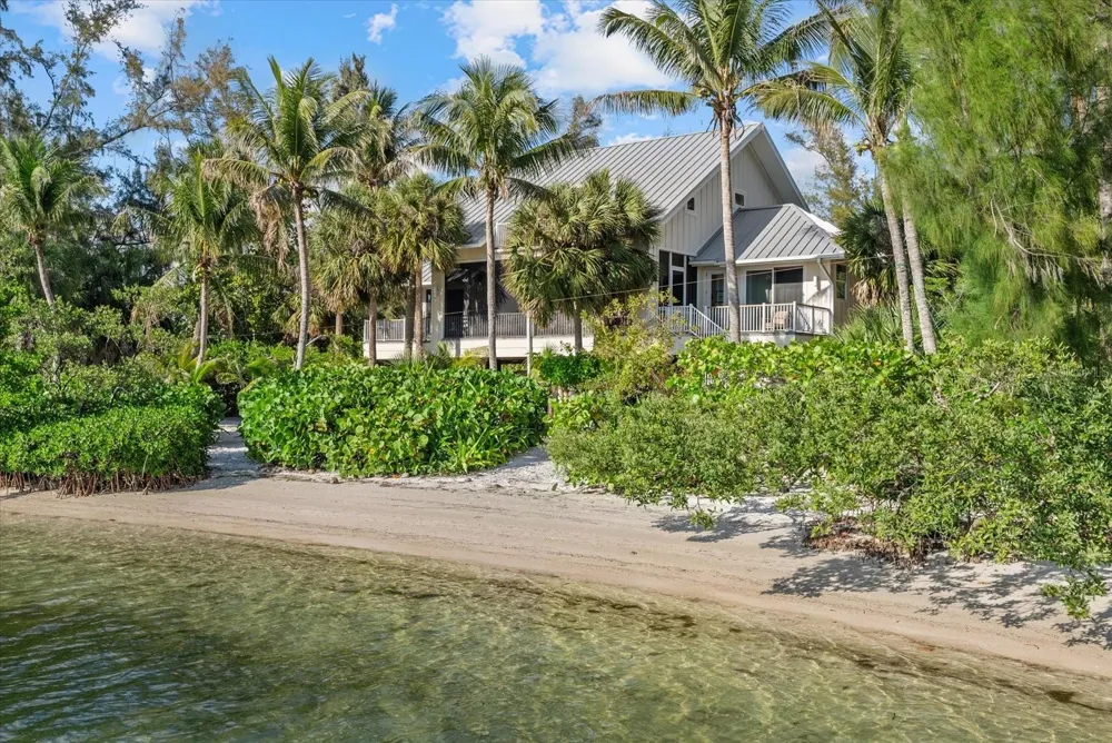 7143 LA LENAIRE DRIVE Longboat Key, FL 34228