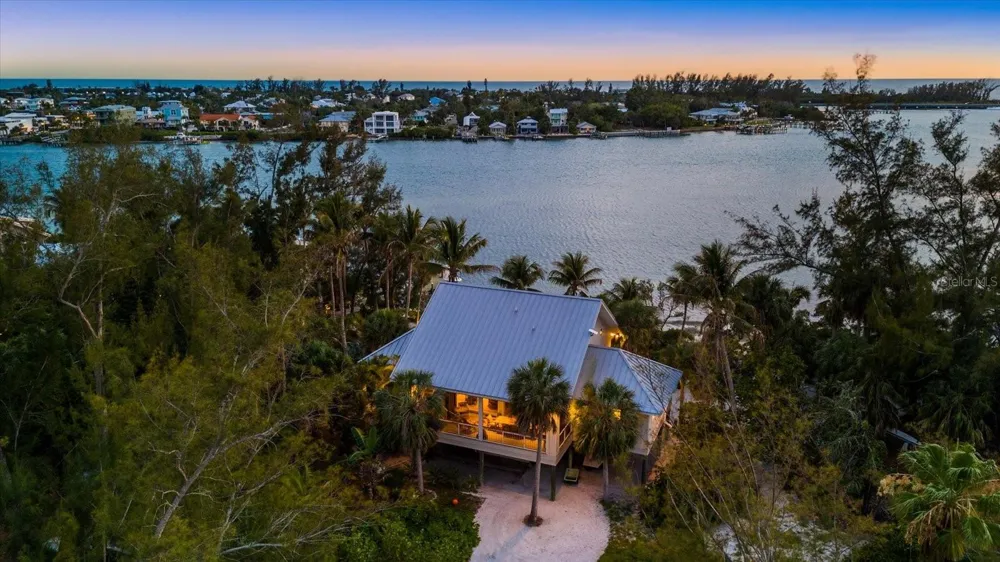 7143 LA LENAIRE DRIVE Longboat Key, FL 34228
