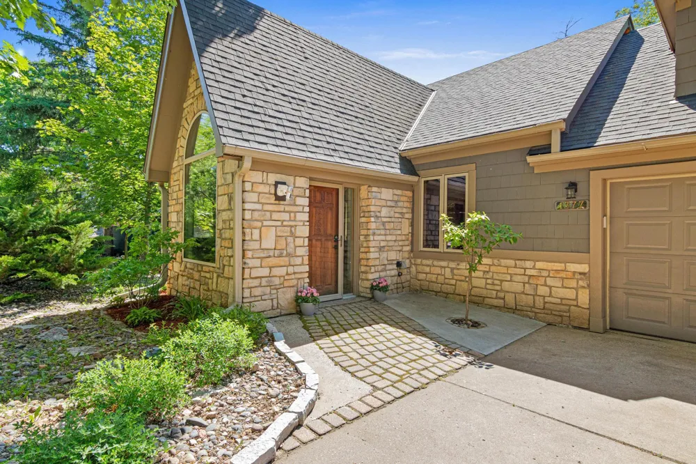 1377 2nd Avenue Newport, MN 55055