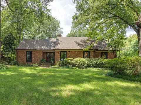 65 LAVERNE LN