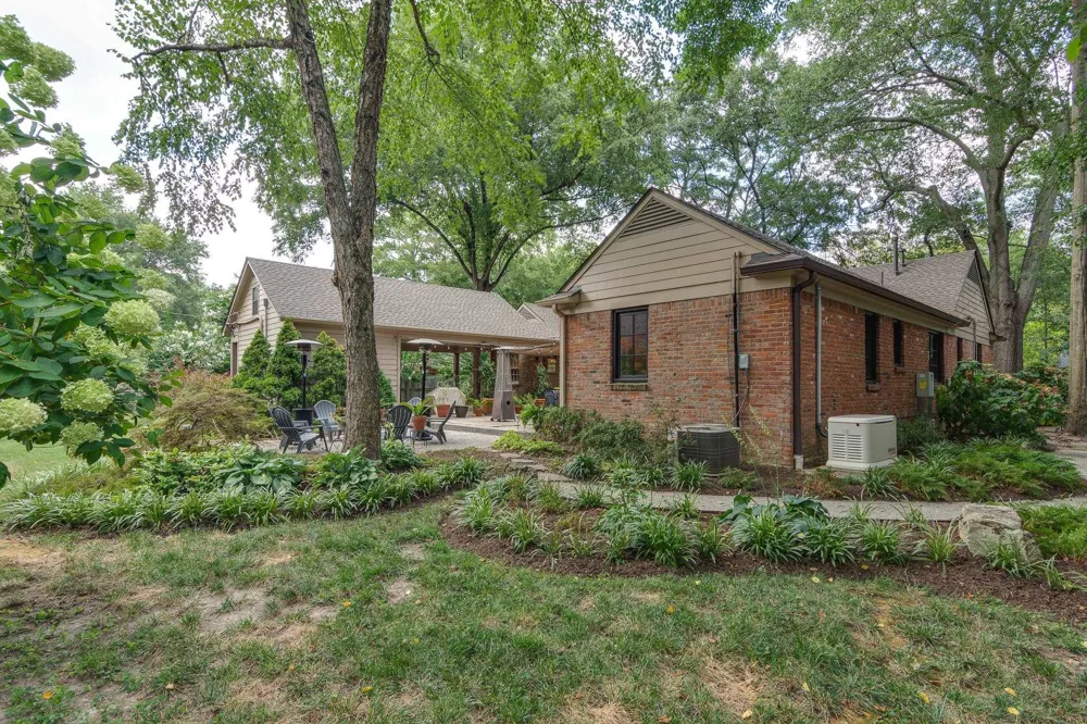 65 LAVERNE LN Memphis, TN 38117