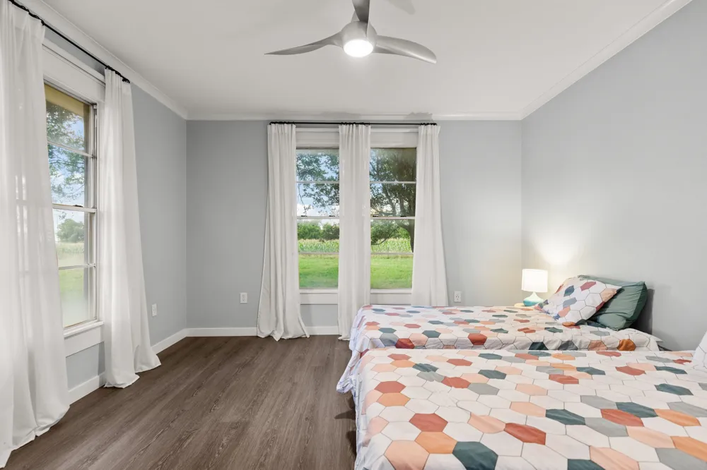 300 Grellhesl West, TX 76691
