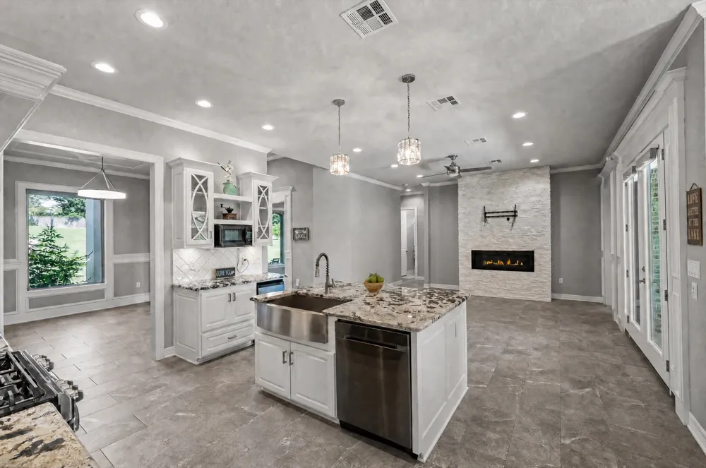 147 County Road 2309 Mineola, TX 75773