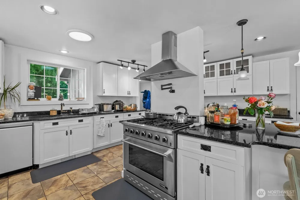 751 Hazzle Court Coupeville, WA 98239