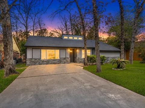 13 Moon Valley Court