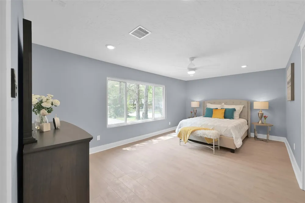 13 Moon Valley Court Panorama Village, TX 77304