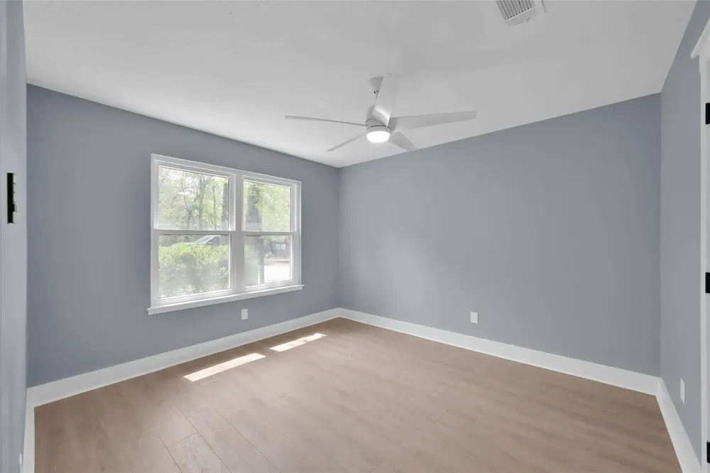 13 Moon Valley Court Panorama Village, TX 77304