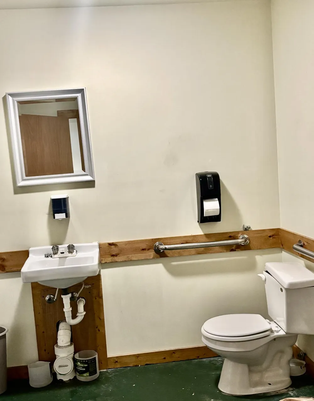10991 US-31 Manistee, MI 49660
