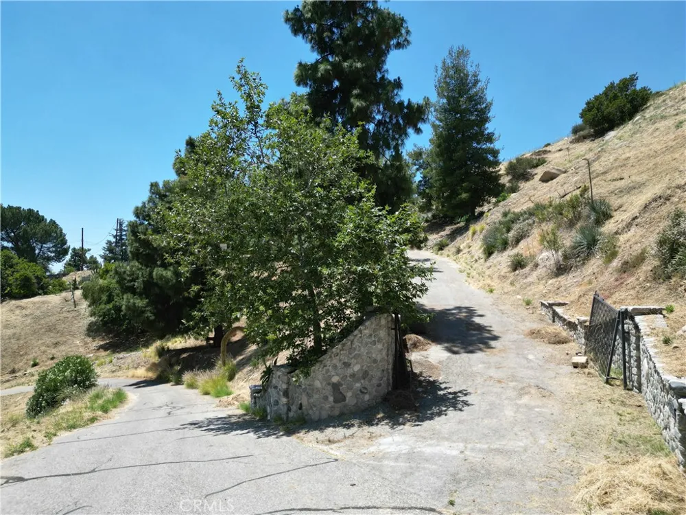 11326 Eby Canyon Road Sunland, CA 91040