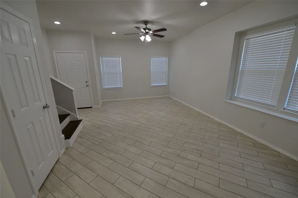 2385 Murphy Court Red Oak, TX 75154