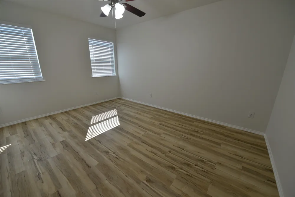 2385 Murphy Court Red Oak, TX 75154