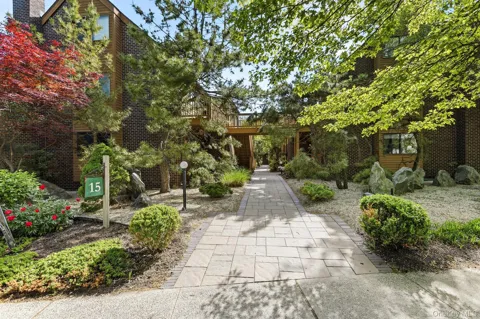 15 Greenridge Avenue #3