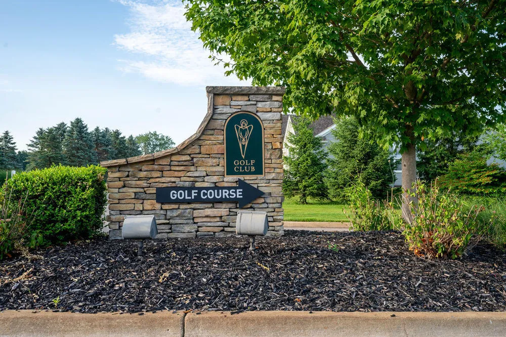 14104 Bridgeview Pointe Vicksburg, MI 49097