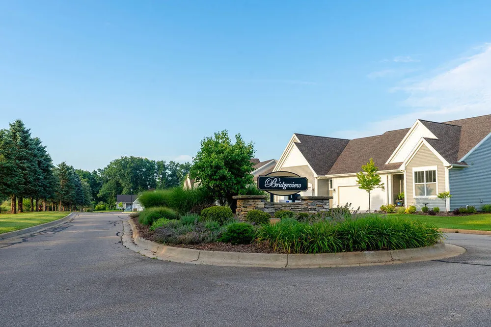 14104 Bridgeview Pointe Vicksburg, MI 49097