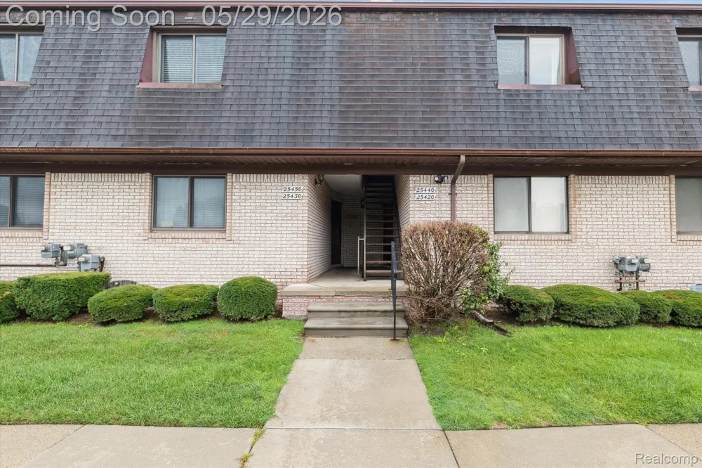 25440 Quarter Deck Street Harrison Charter Township, MI 48045