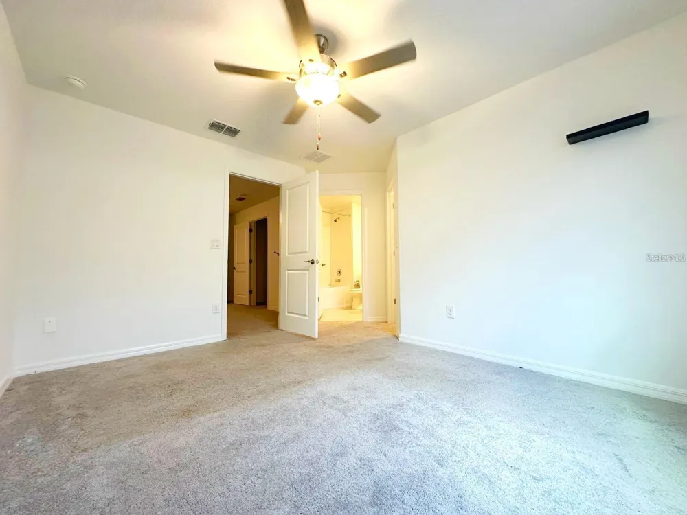 8239 CRESCENT OAKS DRIVE New Port Richey, FL 34655