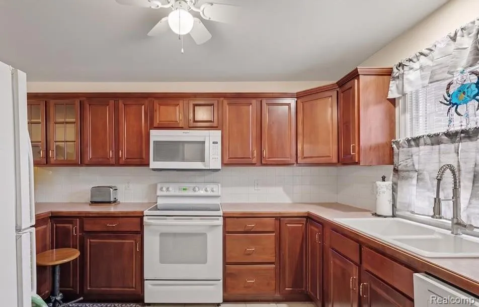 2053 Golfcrest Drive Davison Township, MI 48423