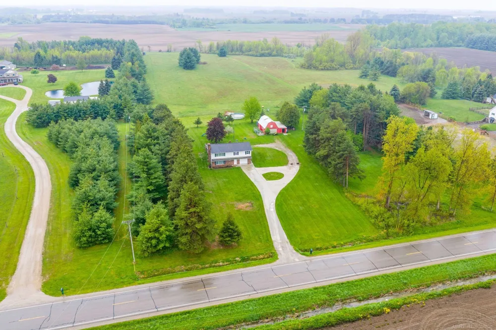 4394 Deckerville Road Marion Township, MI 48427