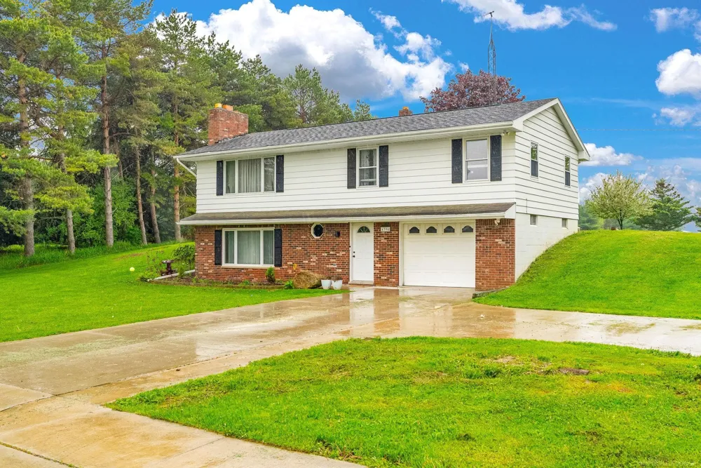 4394 Deckerville Road Marion Township, MI 48427