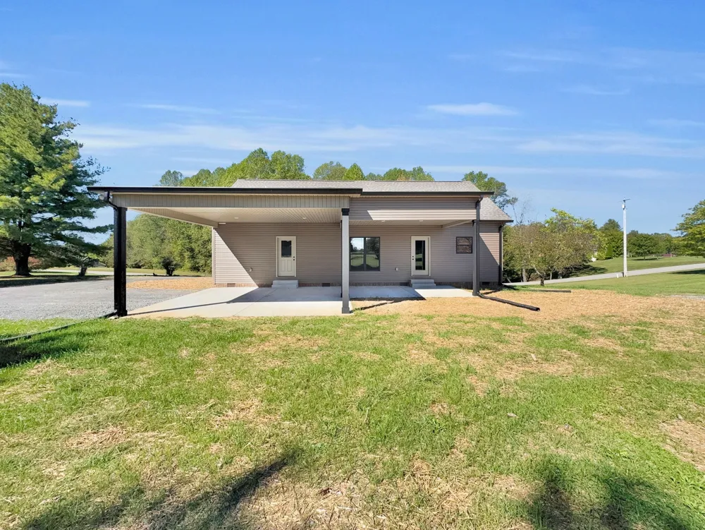 158 Fox Run Lafayette, TN 37083