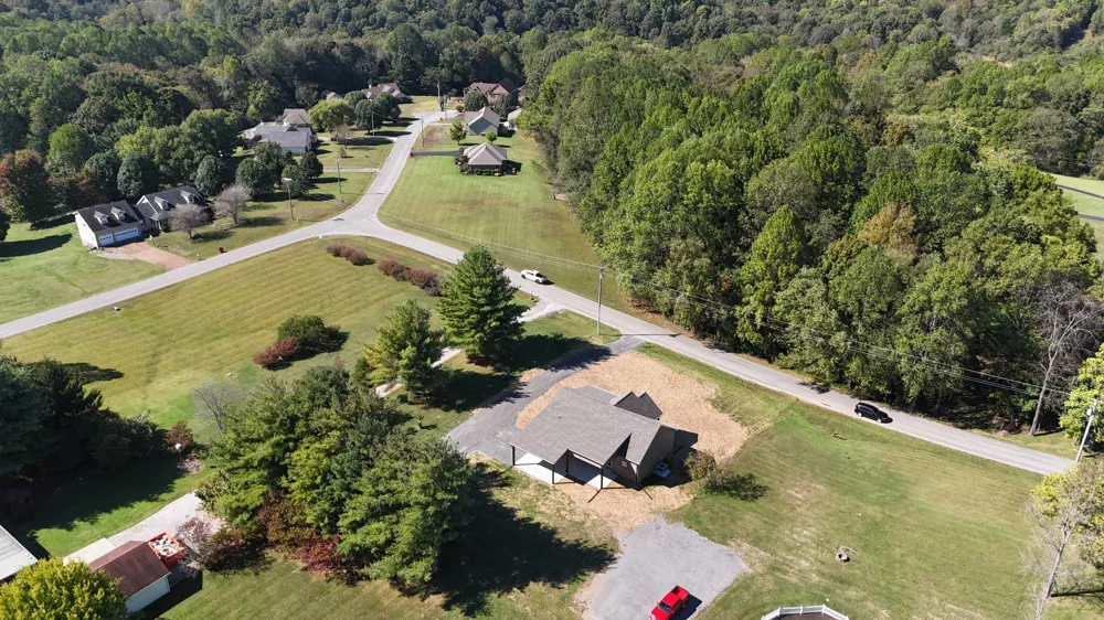 158 Fox Run Lafayette, TN 37083