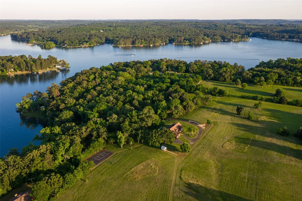 1281 County Road 3113 Jacksonville, TX 75766