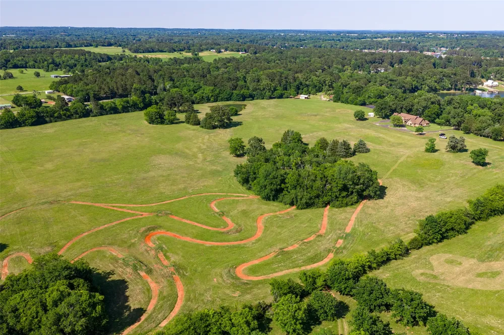 1281 County Road 3113 Jacksonville, TX 75766