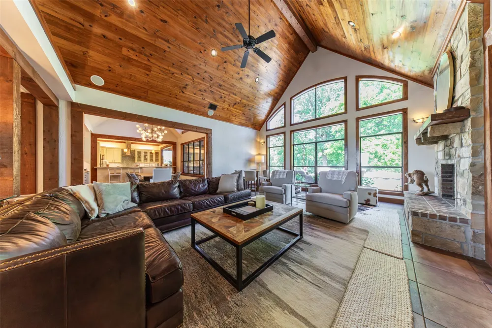 1281 County Road 3113 Jacksonville, TX 75766