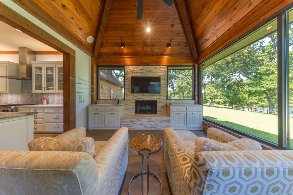 1281 County Road 3113 Jacksonville, TX 75766
