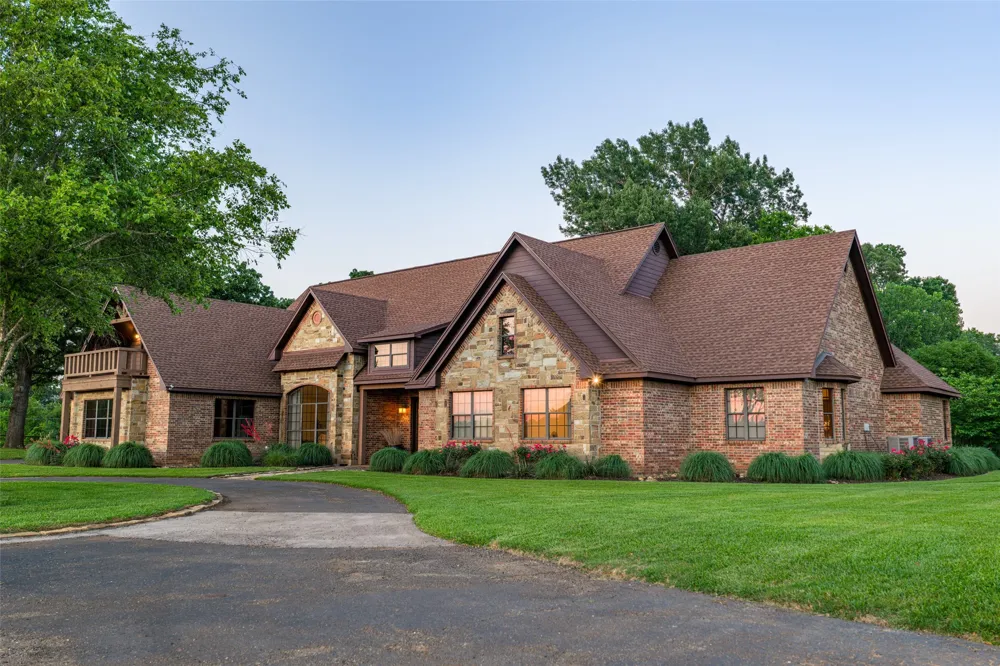 1281 County Road 3113 Jacksonville, TX 75766