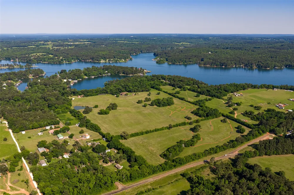 1281 County Road 3113 Jacksonville, TX 75766
