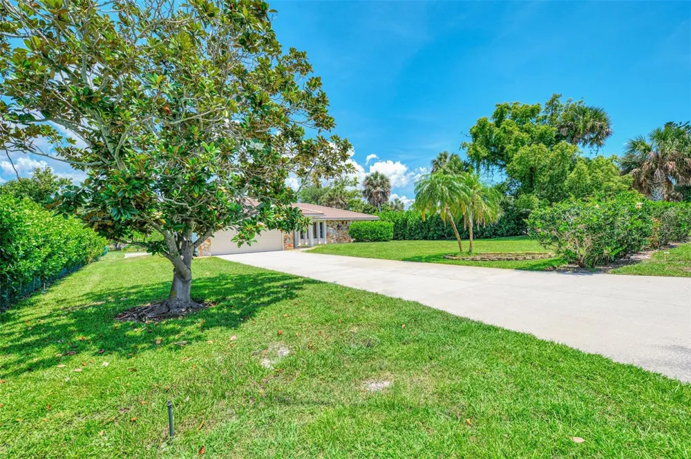 2340 PALMETTO STREET Nokomis, FL 34275