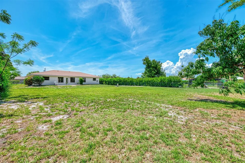 2340 PALMETTO STREET Nokomis, FL 34275